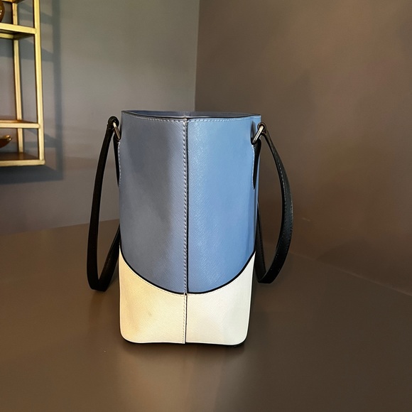 Kate Spade EUC Small Tote Blue Laural Way - Picture 3 of 7